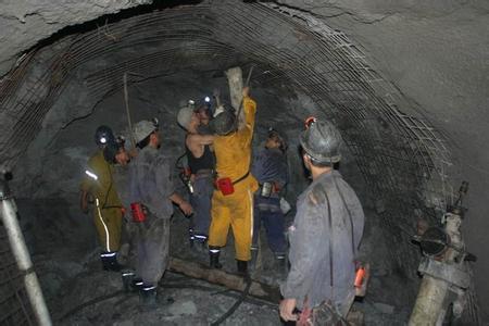 西峡工程爆破中的危险因素分析以及应对工程爆破危险的措施